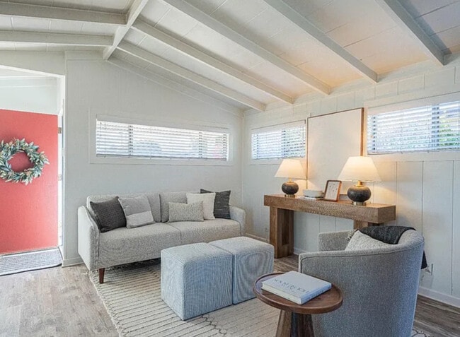 345 Sequoia Ave in Monterey, CA - Building Photo - Building Photo