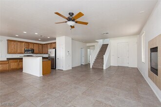 5945 Gold Horizon St in North Las Vegas, NV - Building Photo - Building Photo