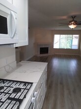 9808 Shirley Gardens Dr, Unit 4 in Santee, CA - Foto de edificio - Building Photo