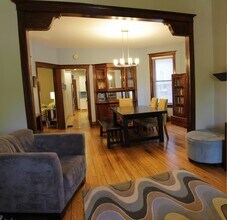 3337 W Evergreen Ave, Unit 1 in Chicago, IL - Building Photo - Building Photo