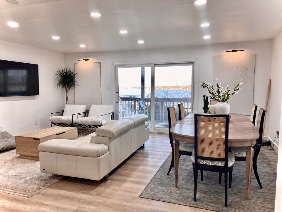 212 Ambler St in Yorktown, VA - Foto de edificio