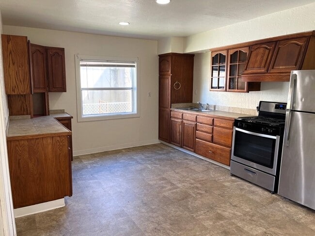 520-528 Wildwood Ave in Rio Dell, CA - Building Photo - Building Photo