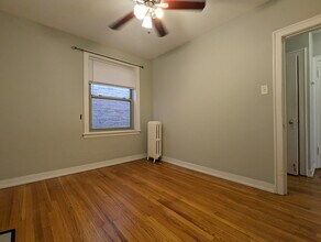 542 W Surf St, Unit #540-N3 in Chicago, IL - Building Photo - Building Photo