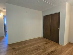 303 Lowell St, Unit 1 in Somerville, MA - Foto de edificio - Building Photo