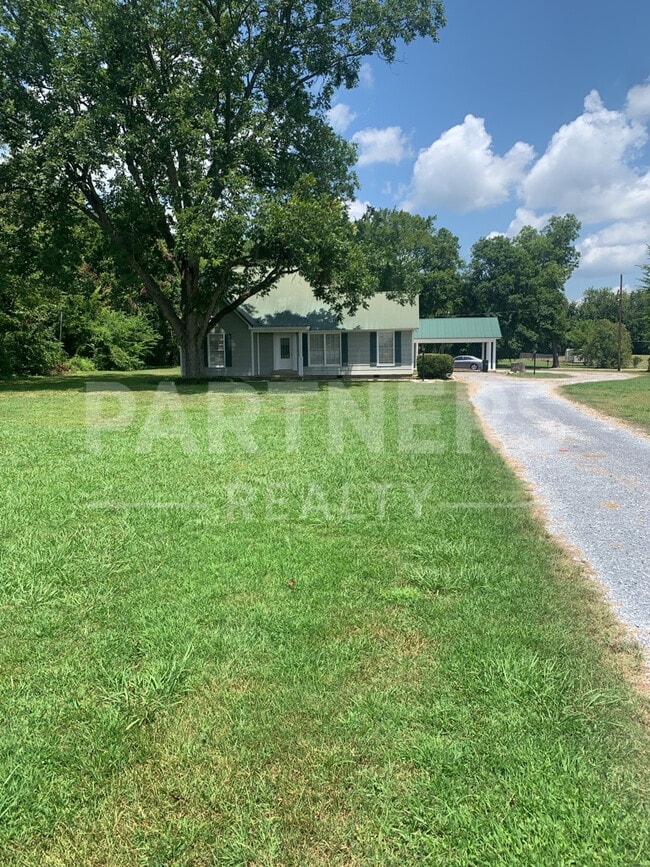 1901 Meriwether Rd in Pike Road, AL - Foto de edificio - Building Photo