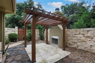 3406 Menchaca Rd in Austin, TX - Building Photo - Building Photo