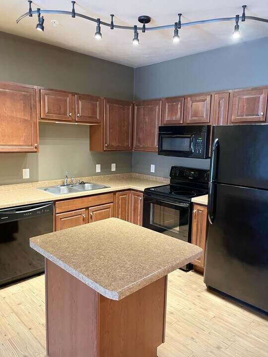 3117 W Glenpark Dr in Appleton, WI - Building Photo