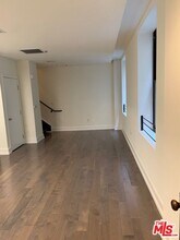 727 W 7th St in Los Angeles, CA - Building Photo - Building Photo
