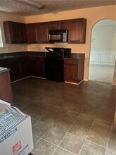 9423 Flowering Trail in Jonesboro, GA - Foto de edificio - Building Photo