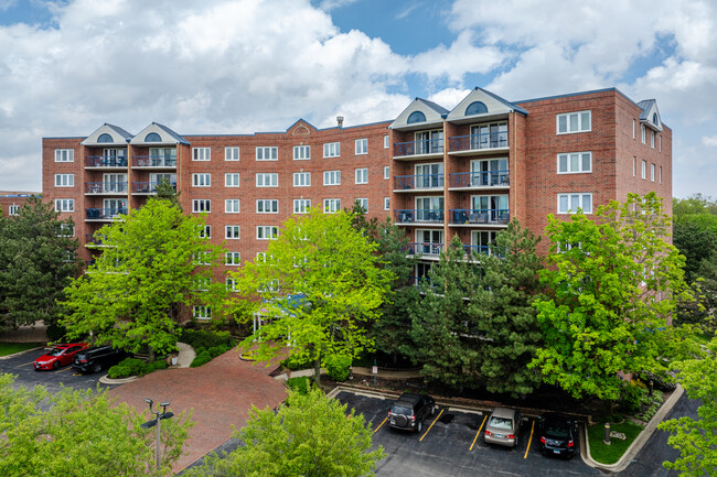 Bunker Hill Club Condominiums