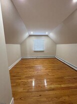 121 Rutgers St in Belleville, NJ - Building Photo