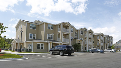 Waters Ridge Apartments in Jacksonville, FL - Building Photo - Building Photo