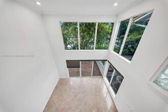 4000 Alhambra Cir in Coral Gables, FL - Building Photo - Building Photo