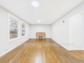 7560 Prospect Ave in Kansas City, MO - Building Photo - Building Photo