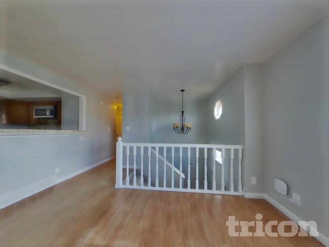 248 W Downs Cir in Ogden, UT - Foto de edificio - Building Photo