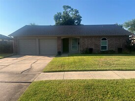 10507 Kirkdale Dr in Houston, TX - Building Photo