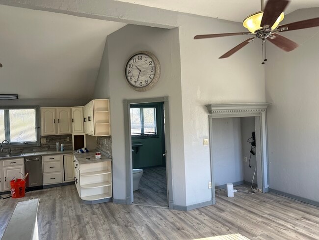 26 Jasper St, Unit ONE in Methuen, MA - Building Photo - Building Photo