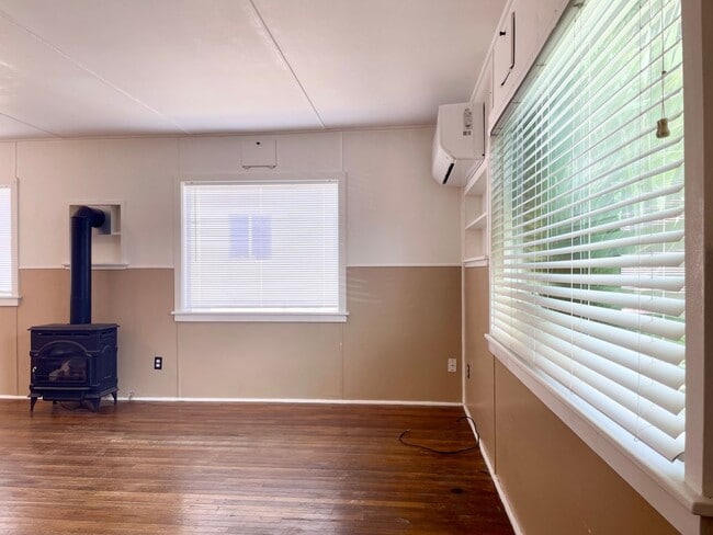 property at 1535 Park Ave