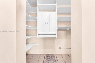 211 SE 1st Ter in Dania Beach, FL - Foto de edificio - Building Photo