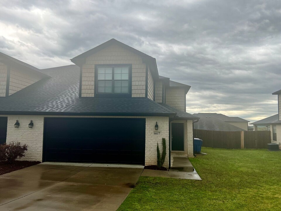 6617 Leightyn Ln in Fort Smith, AR - Foto de edificio