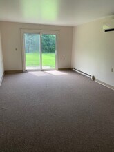 930 W Main St, Unit 16 in Dover Foxcroft, ME - Foto de edificio - Building Photo