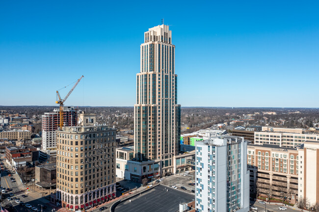 Trump Plaza Residences in New Rochelle, NY - Foto de edificio - Primary Photo