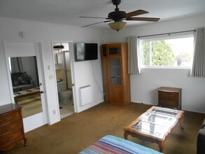 23121 Romano Pl, Unit Furnished Upper Studio in Torrance, CA - Building Photo - Building Photo