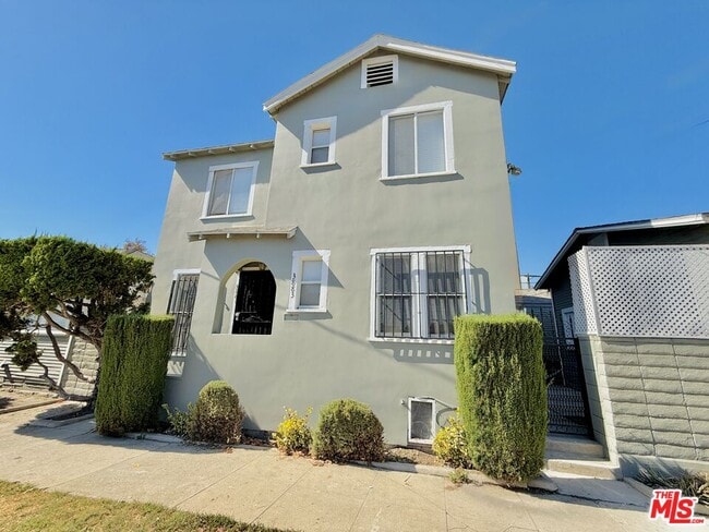 1801 W 39th St in Los Angeles, CA - Building Photo - Building Photo