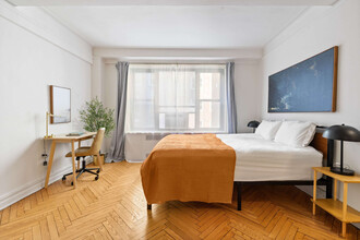 15 E 36th St in New York, NY - Building Photo - Building Photo