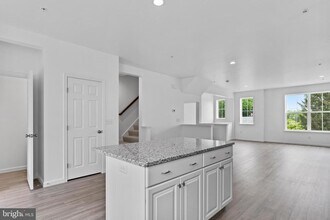 35 S 19th St in Camp Hill, PA - Building Photo - Building Photo