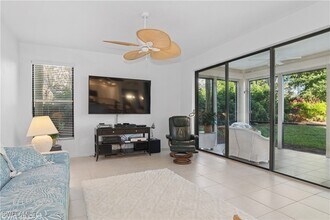 7048 Pelican Bay Blvd in Naples, FL - Building Photo - Building Photo