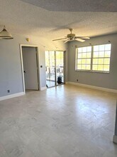 1560 SE Royal Green Cir in Port St. Lucie, FL - Building Photo - Building Photo