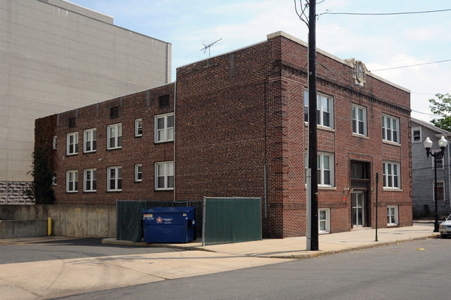 147 Welton St in New Brunswick, NJ - Foto de edificio - Building Photo