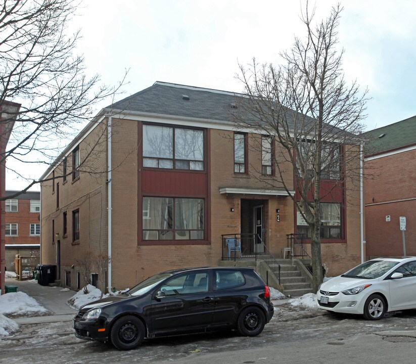 12 Norris Cres in Toronto, ON - Building Photo