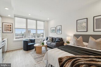 139 W Chelten Ave, Unit 409 in Philadelphia, PA - Foto de edificio - Building Photo