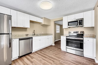 6969 Delisle Dr in Jacksonville, FL - Foto de edificio - Building Photo