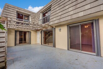 803 8th Terrace in Palm Beach Gardens, FL - Building Photo - Building Photo