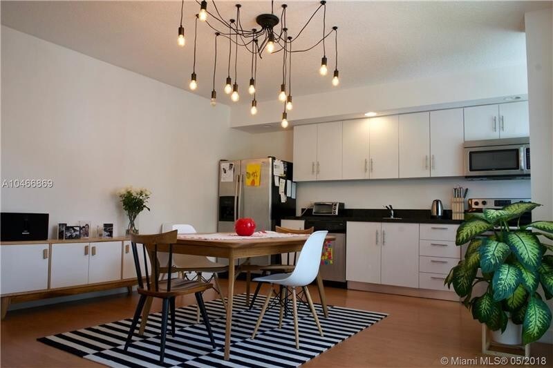 601 NE 23rd St-Unit -TH1 in Miami, FL - Building Photo