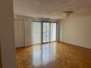 1600 Massachusetts Ave in Cambridge, MA - Foto de edificio - Building Photo