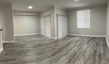 10234 NW 33rd St in Coral Springs, FL - Foto de edificio - Building Photo