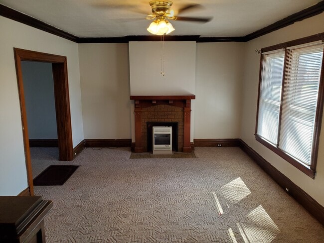 property at 914 10th St