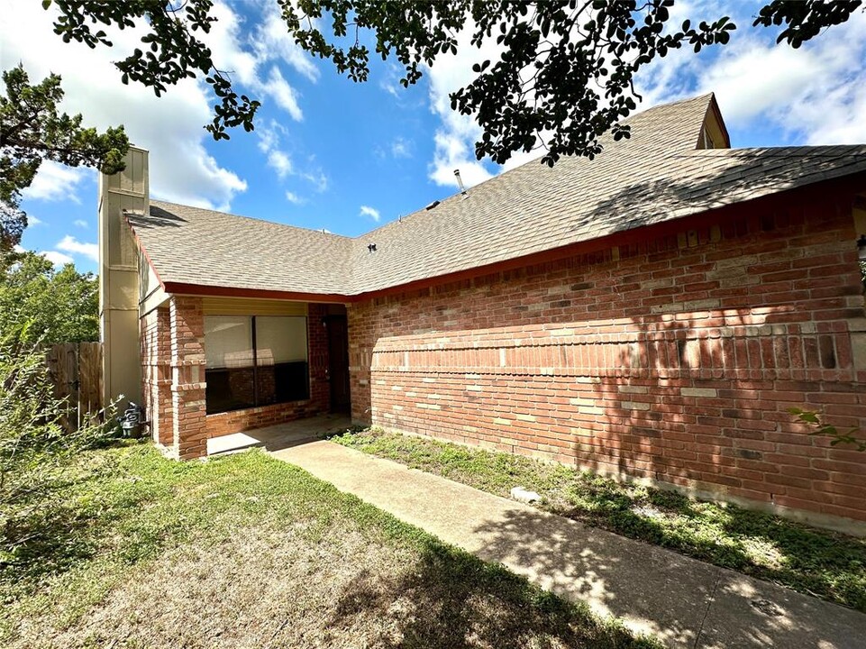 618 Rollingway Dr in Round Rock, TX - Building Photo