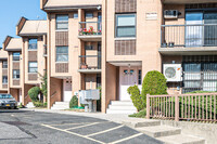 7522 Parsons Blvd in Flushing, NY - Building Photo - Building Photo