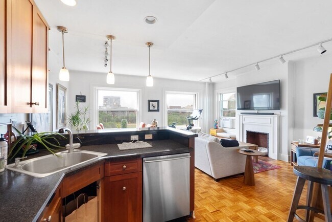 48 Beacon St, Unit 9f in Boston, MA - Foto de edificio - Building Photo