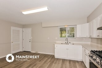 9807 Guthrie Ave in St. Louis, MO - Building Photo - Building Photo