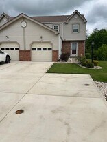 115 Villa Dr, Unit 115 Villa Dr. Pittsburgh in Pittsburgh, PA - Building Photo