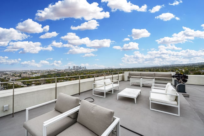 property at 838 N Doheny Dr