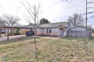 5841 Quail Run St in Abilene, TX - Building Photo - Building Photo