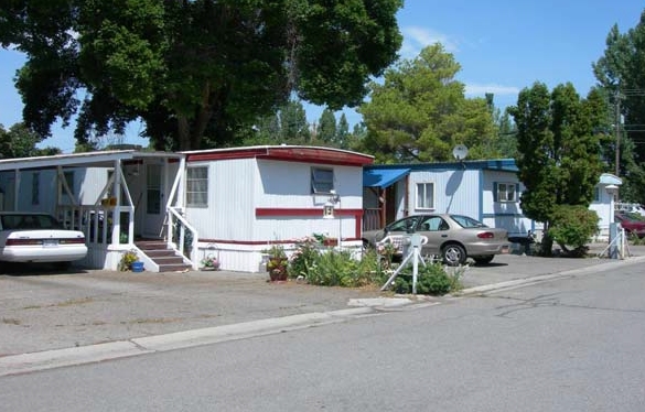 610-680 W 100 N in Smithfield, UT - Building Photo