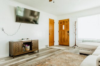 250 S 300 E in Hyrum, UT - Building Photo - Building Photo